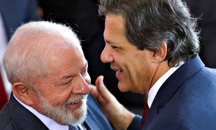 Lula dá carta branca a Haddad, mas pede proteção aos programas sociais