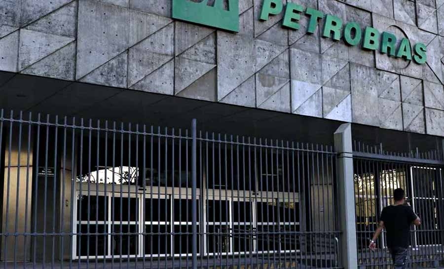 Petrobras desiste de vender refinaria no Ceará