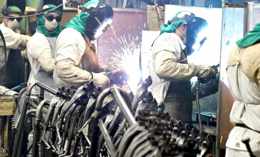 Produção industrial registra aumento de 0,1% em outubro