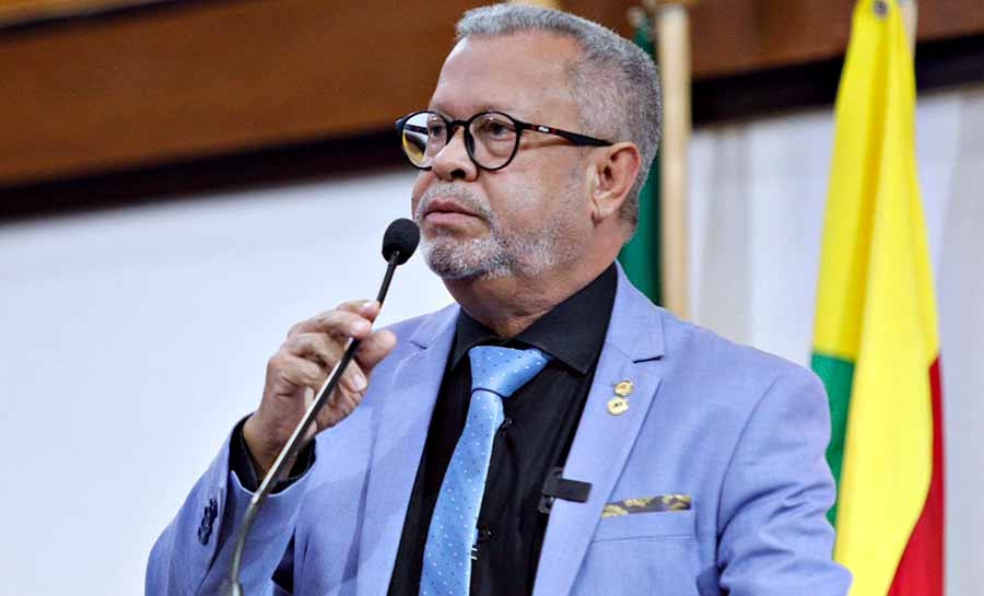 Afonso Fernandes comenta discurso de Edvaldo Magalhães sobre pedido de afastamento de Gladson “Quis transformar em uma peça teatral”