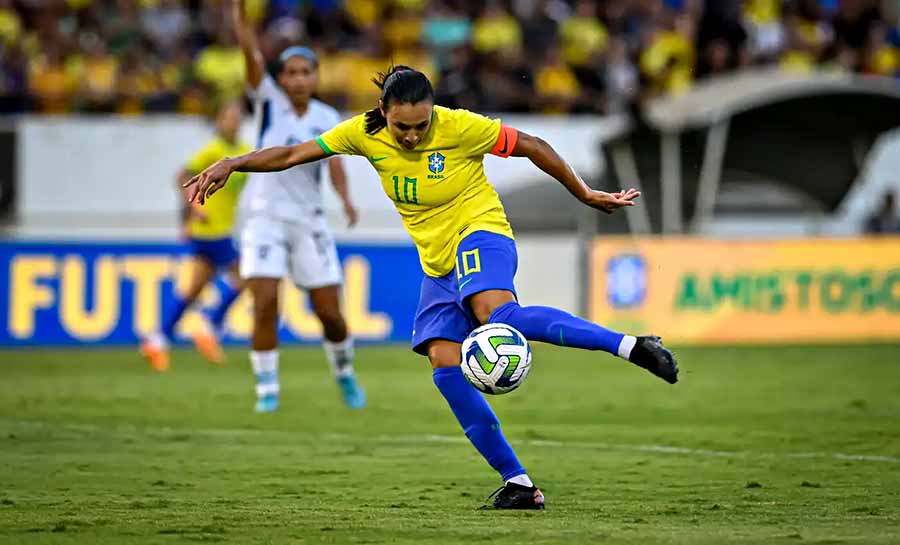 Com direito a gol de Marta, Brasil encerra 2023 vencendo a Nicarágua