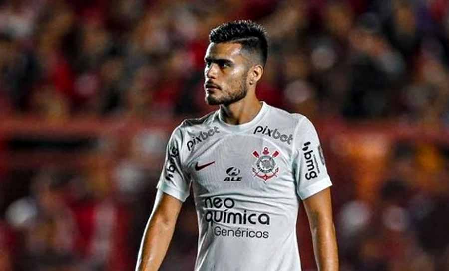 Corinthians avança para trocar Fausto Vera por dois nomes do Flamengo