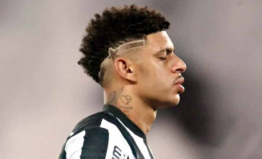 De xodó a vaiado, Luís Henrique cai de rendimento e não deve permanecer no Botafogo