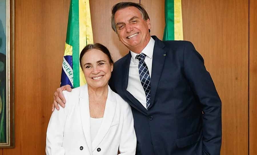 Regina Duarte nega retorno à TV e se arrepende de atuar com Bolsonaro