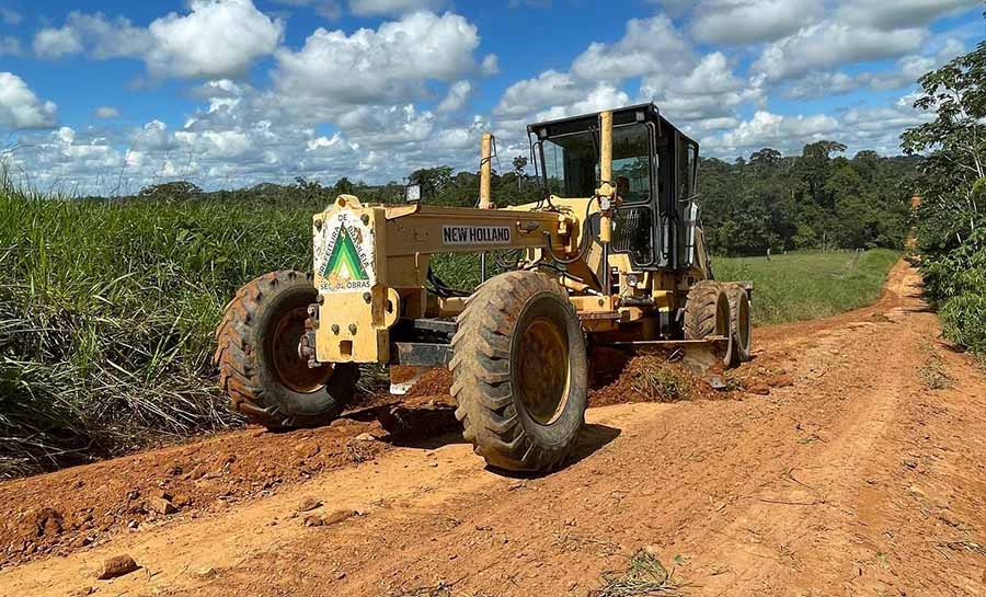 Prefeitura de Brasiléia recupera mais de 500 quilômetros de ramais em 2023