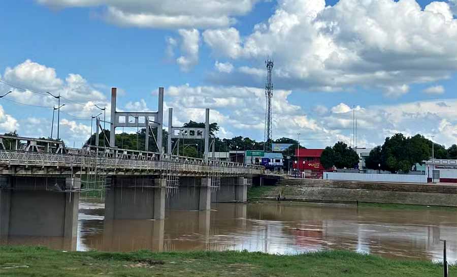 Com cheia do Rio Acre, conclusão de reforma da Ponte Metálica é adiada para março, diz Deracre