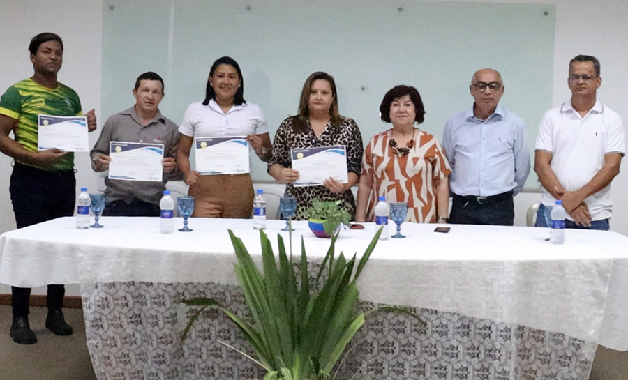 Prefeitura entrega certificados para voluntários e empresas parceiras que ajudaram no socorro às vítimas das enchentes