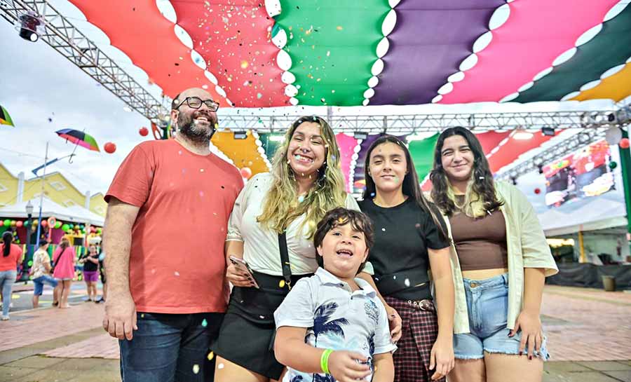 Famílias se divertem com tranquilidade e segurança no Carnaval da Gameleira
