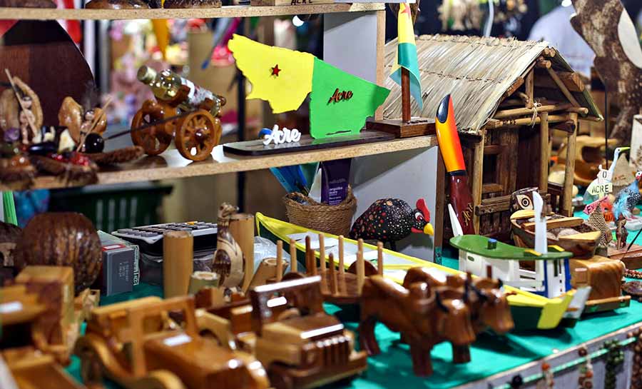 Empreendedorismo acreano fatura mais de R$ 1,4 milhão em feiras nacionais de artesanato em 2023