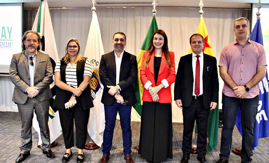Governo do Acre promove evento em homenagem ao Dia do Ouvidor e lança curso de pós-graduação em Ouvidoria Pública