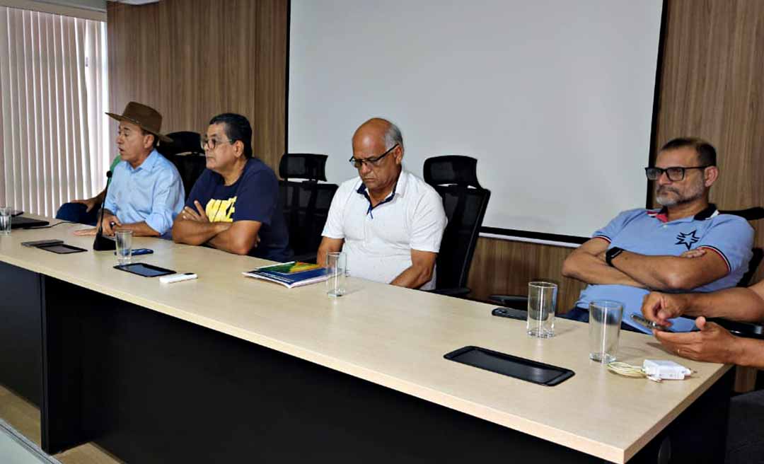 Prefeito Tião Bocalom se reúne com donos de empresa que vão executar o “Programa Asfalta Rio Branco”