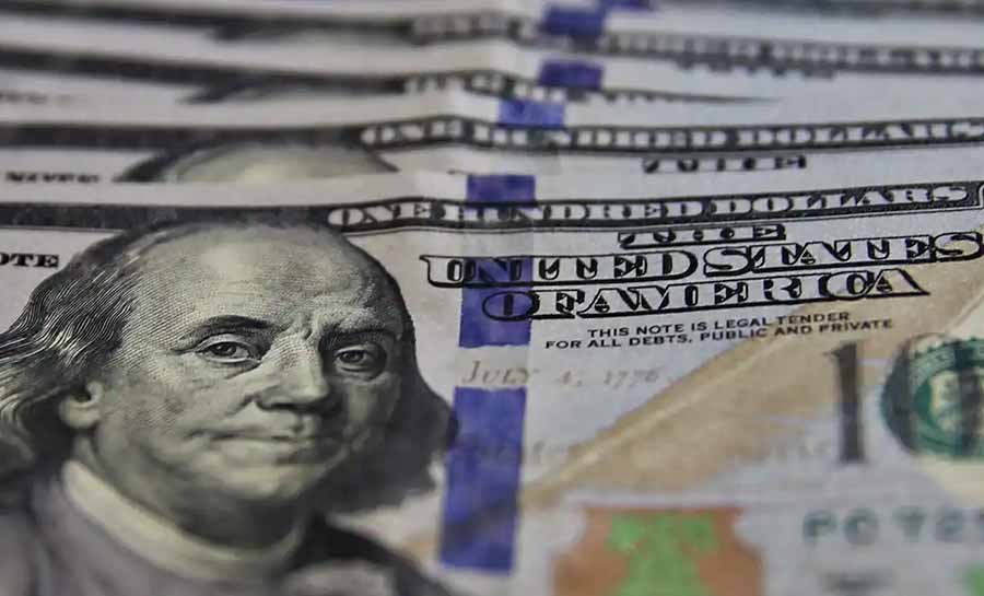 Dólar sobe para R$ 5,06 após dados de emprego nos EUA