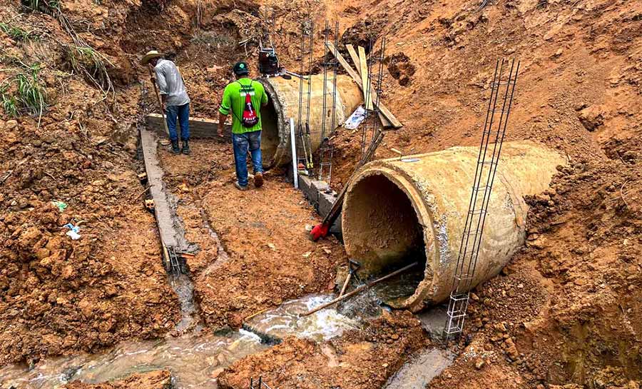 Bairro que ficou destruído durante cheia histórica em Brasiléia recebe obras de infraestrutura