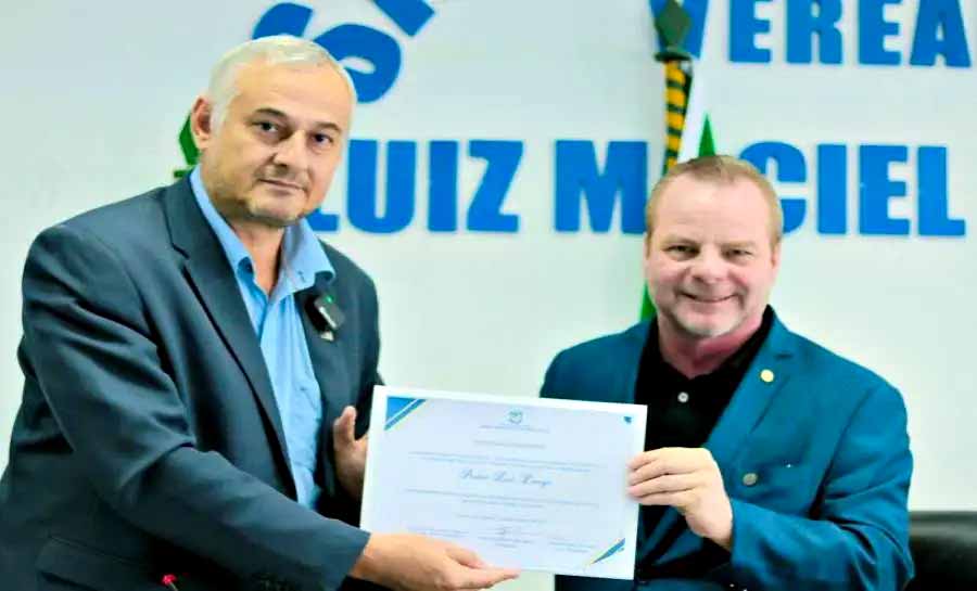 Deputado estadual Pedro Longo recebe o Título de Cidadão Cruzeirense, proposto pelo vereador Gilmar da Saúde