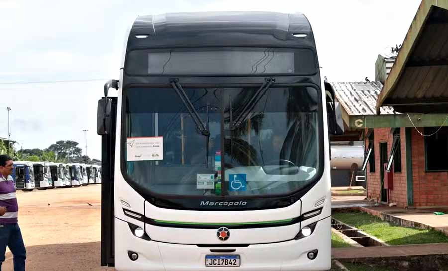 Em fase de teste, ônibus elétrico deve começar a circular em Rio Branco na terça-feira (7)