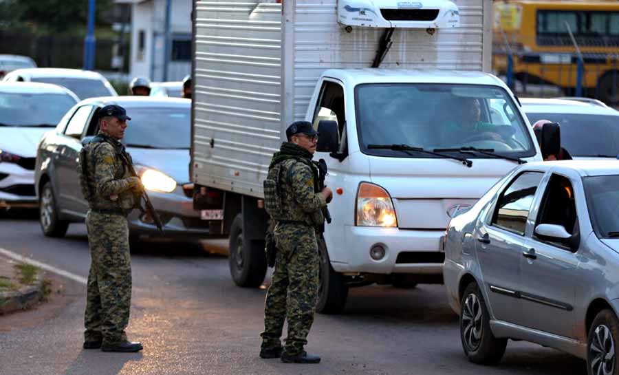 Com foco na segurança, Polícia Militar do Estado orienta cidadãos sobre o procedimento em abordagem policial