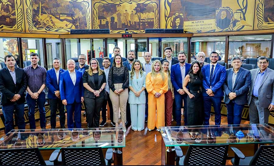 Presidentes de 16 Juntas Comerciais do Brasil são recebidos na Aleac