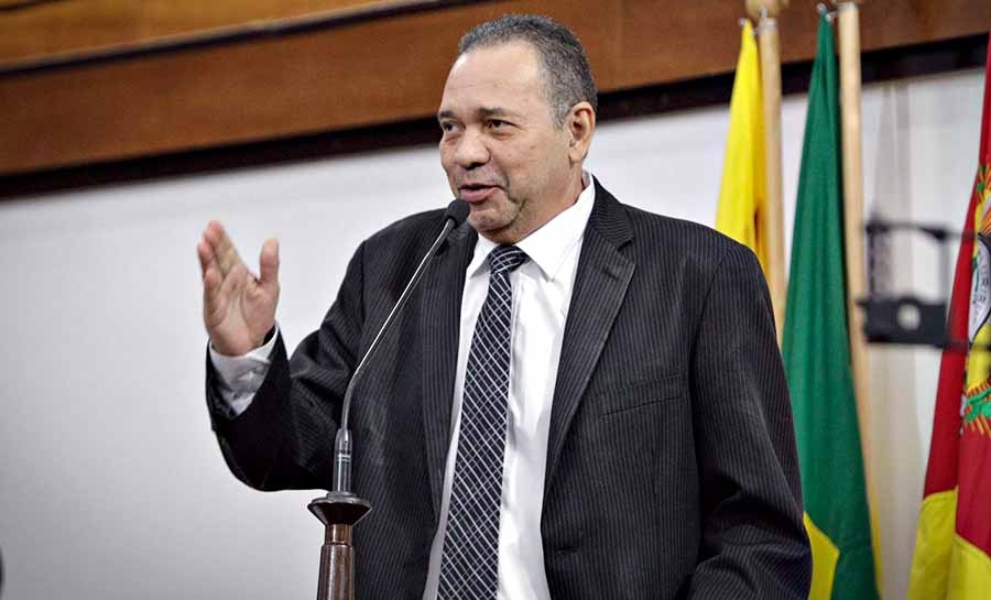 Manoel Moraes aborda temas sensíveis e expressa confiança na integridade da Casa Legislativa