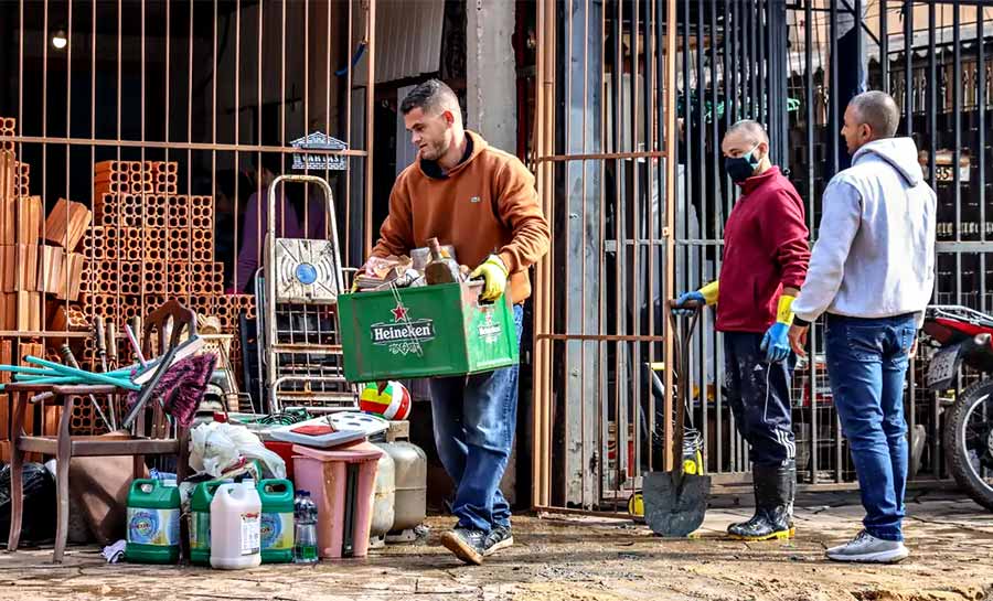 Enchentes paralisaram 63% das indústrias gaúchas, revela pesquisa