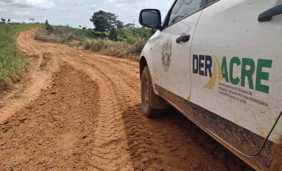 Deracre garantiu 270 km de melhorias nos ramais de acesso às escolas rurais da Transacreana em Rio Branco, no inverno
