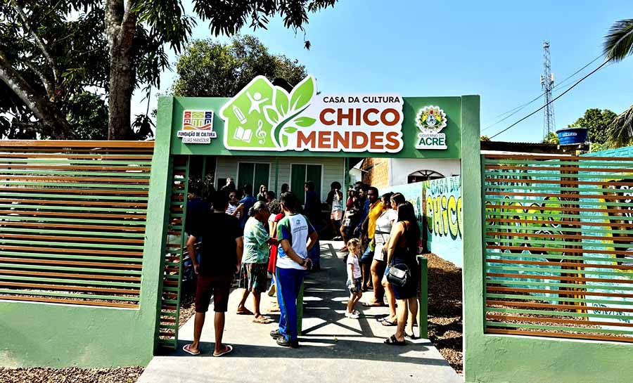 Governo do Acre entrega Casa da Cultura Chico Mendes