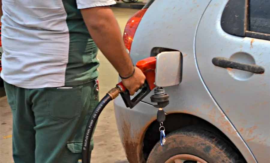 Acre fecha junho com gasolina acima de R$ 7, diz ANP