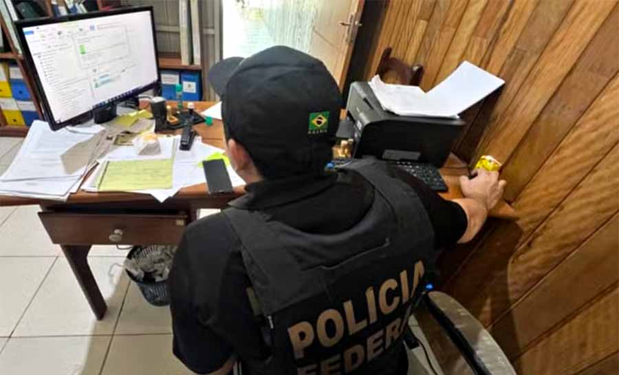 Operação da PF-AC investiga fraudes e cumpre mandado em cartório no Amazonas