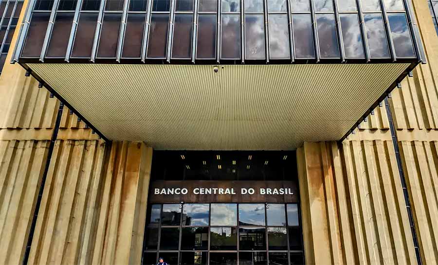 Mercado aumenta previsão da inflação de 4% para 4,05% em 2024