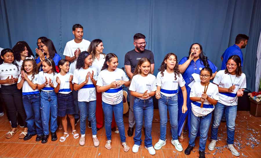 Governador Gladson Cameli participa de recital de violão do Centro Educativo Adilis Nogueira Maciel, em Cruzeiro do Sul