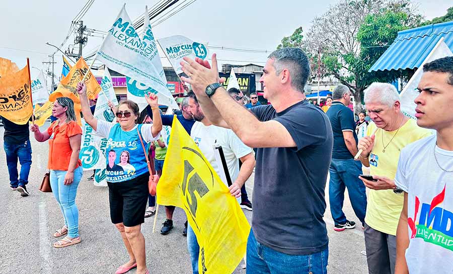 Na Baixada, Marcus Alexandre lembra de creches, unidade de saúde e quadras que construiu e garante novas obras como o Centro do Idoso e a Praça da Juventude