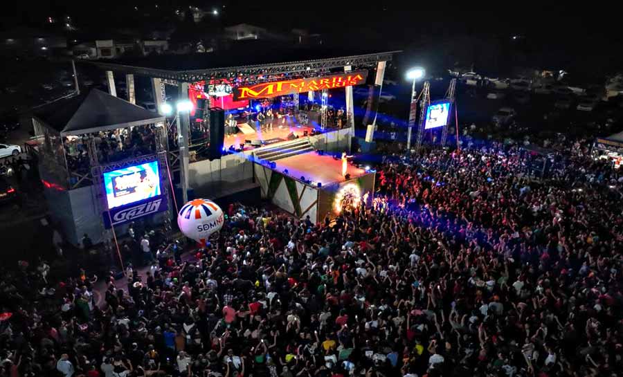 Segunda noite do 25º Festival do Açaí em Feijó encanta público com show de Marília Tavares e escolha da Garota Açaí 2024