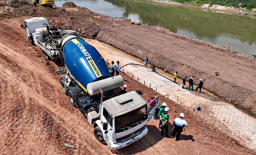 Secretaria de Obras avança na futura Orla do Quinze com início da etapa de concretagem