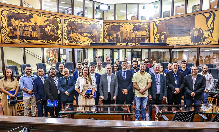 Pablo Bregense destaca importância dos técnicos industriais durante solenidade na Aleac