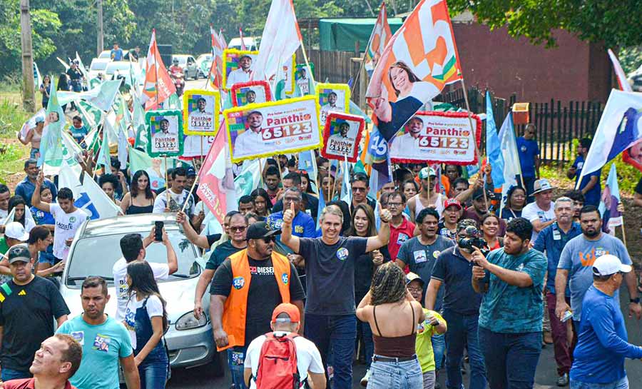 Marcus Alexandre faz caminhada no Taquari, relembra trabalho e se compromete a fazer investimentos no bairro