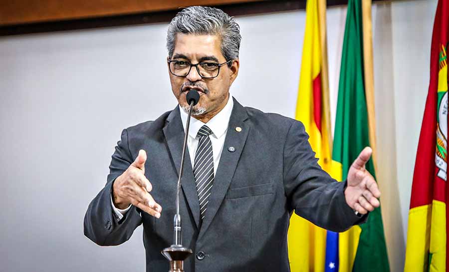 Edvaldo Magalhães critica postura do governador e cobra convocação de bombeiros concursados