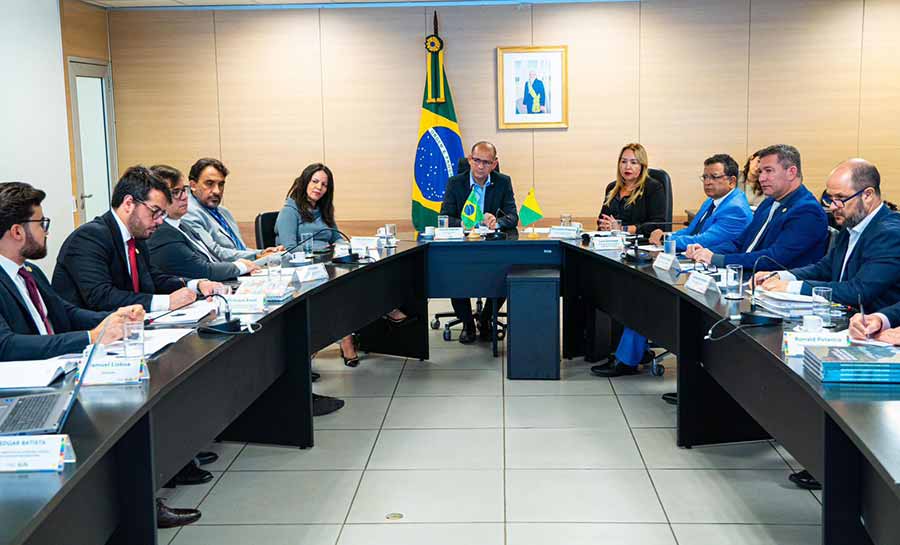 Em Brasília, Gonzaga, secretários do governo e conselheiro do TCE tratam de recursos para pavimentação de rodovias e revitalização do Igarapé São Francisco