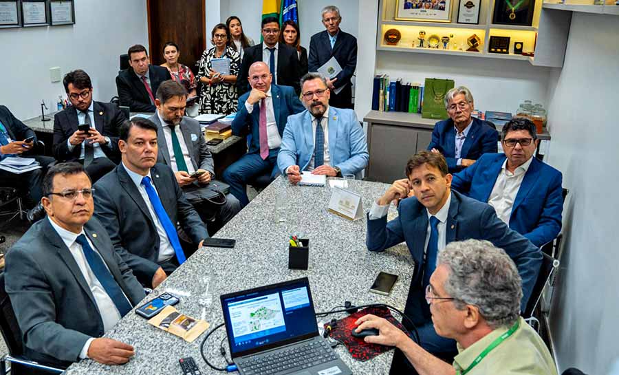 Em Brasília, Gonzaga, governo e Polanco debatem com Alan Rick, bancada e governo Federal projeto de recuperação do igarapé São Francisco