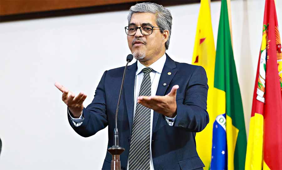 Edvaldo Magalhães critica critérios de avaliação por videoaula e pede solução definitiva para concurso da Educação