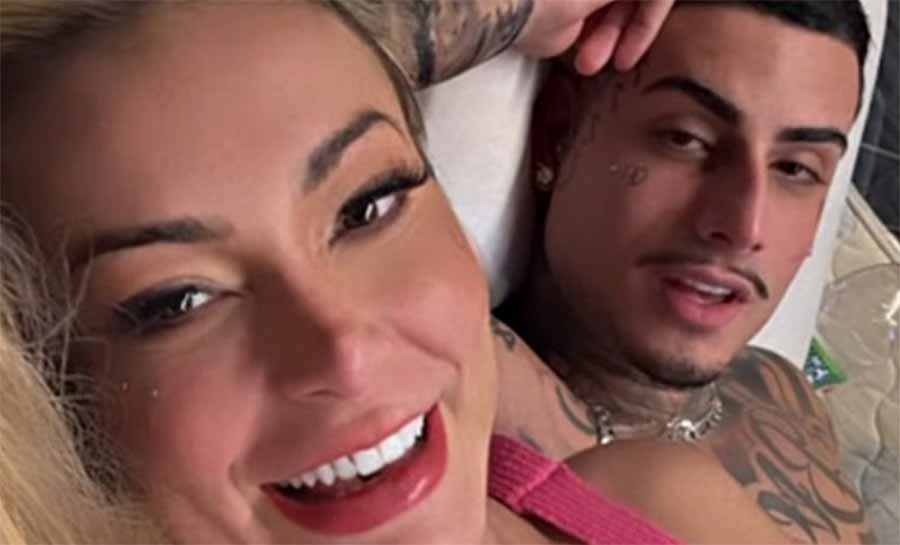 Andressa Urach mostra namorado lavando suas calcinhas; assista