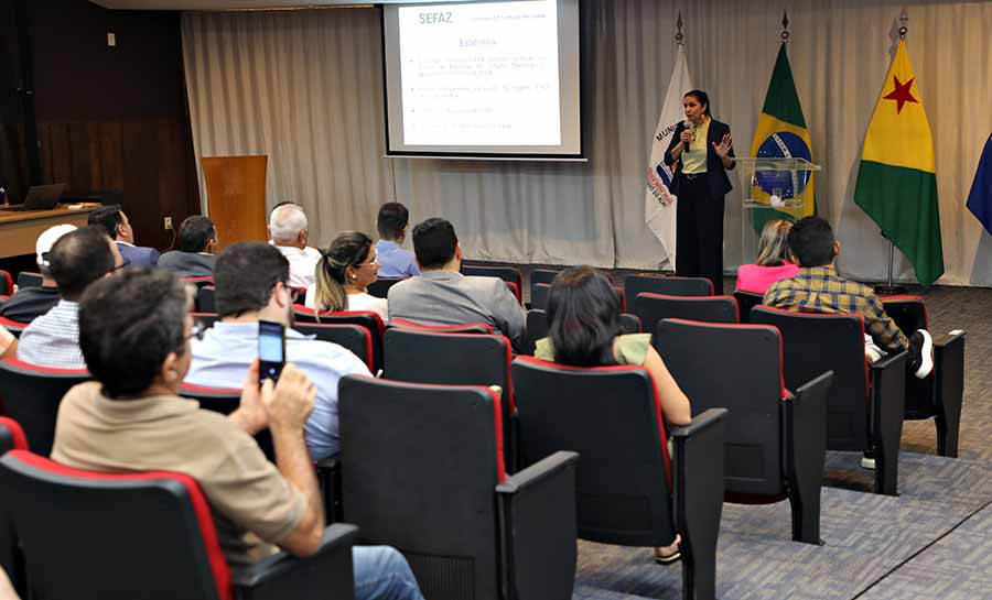 Com palestra de orientações sobre o Simples Nacional, Sebrae, Sefaz e entidades alertam para o prazo de regularização e adesão