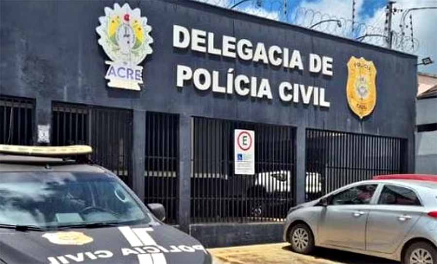 Mecânico é preso suspeito de abusar sexualmente de duas enteadas no AC; vítimas denunciaram crime à mãe