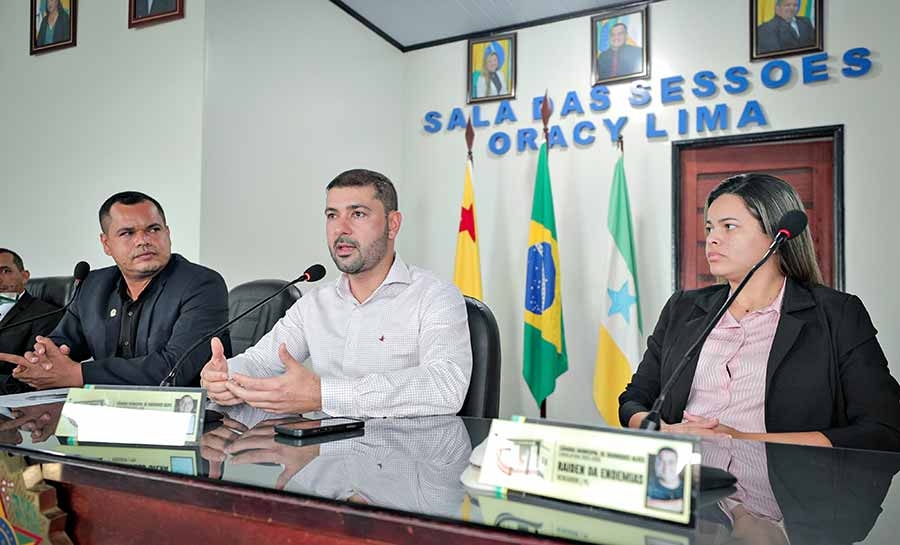 Em Rodrigues Alves Nicolau se reúne com prefeito e vereadores que cobram: “Precisamos dessa ponte urgente “