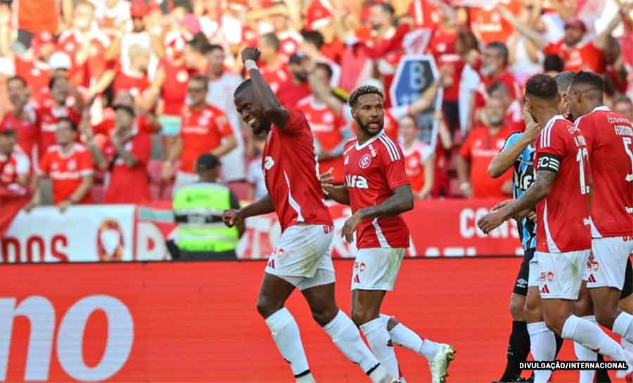 Internacional empata com Grêmio, quebra jejum e é campeão gaúcho