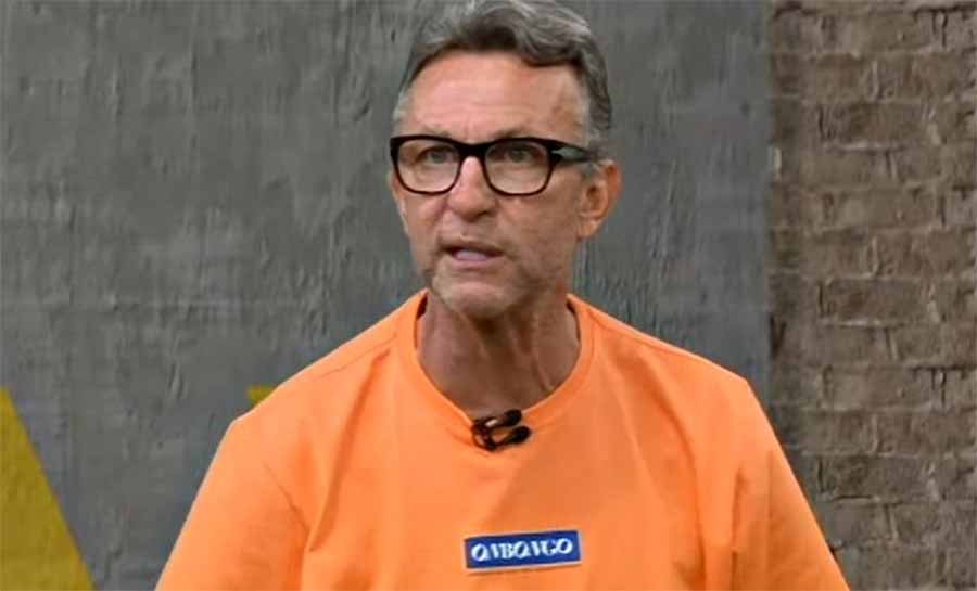 Neto aponta pior jogador do Corinthians em empate: “Pé de rato”