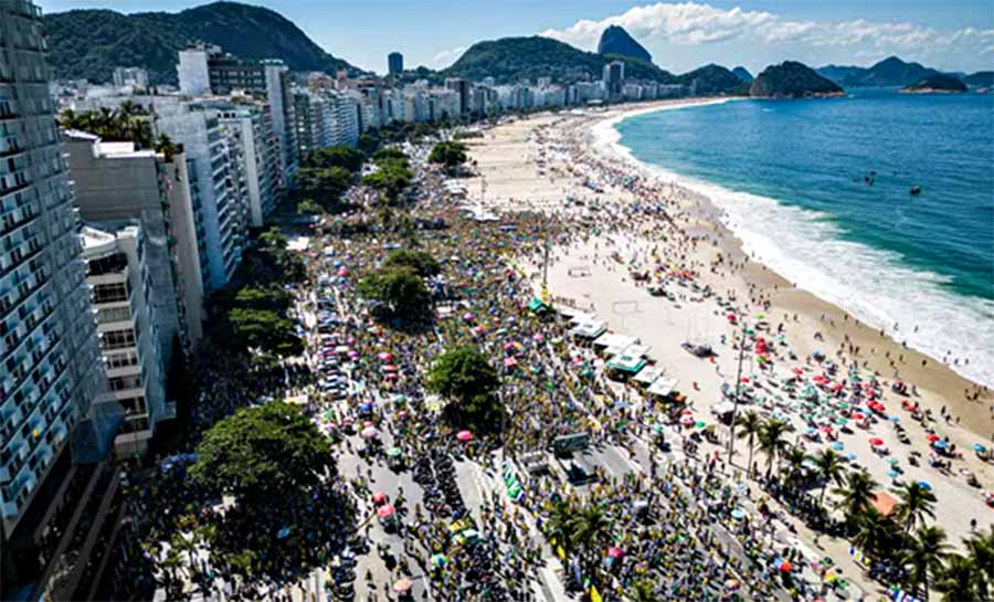 O declínio político no Brasil