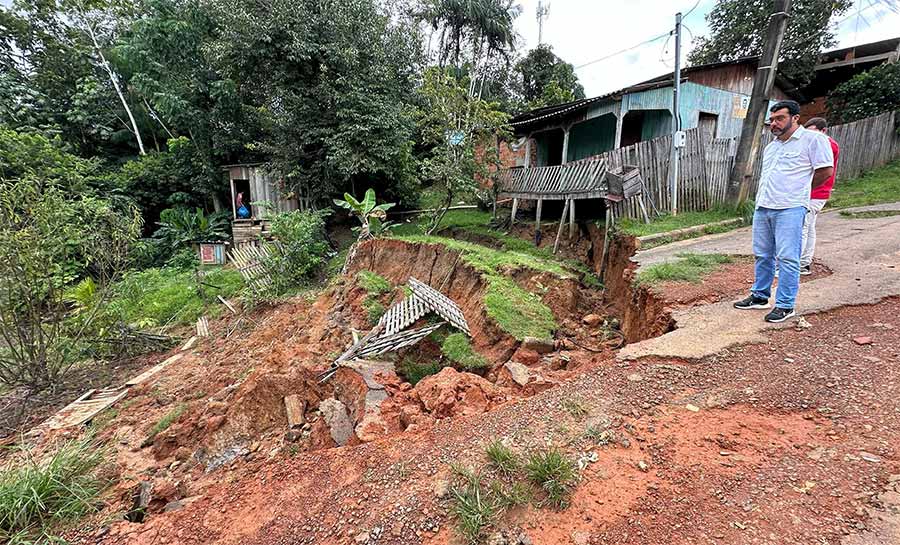 André Kamai acompanha agravamento de desbarrancamento na Rua Belo Jardim e cobra providências imediatas da Prefeitura