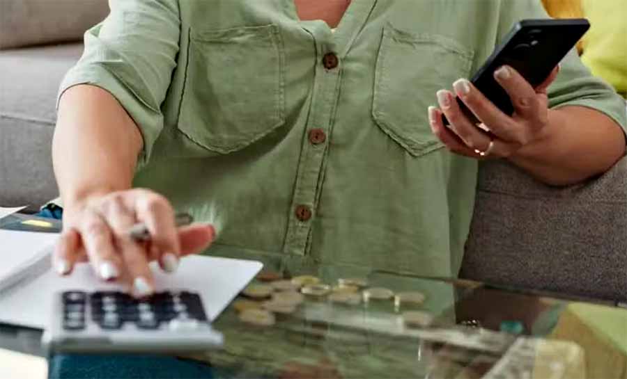 Nº de endividados chega a mais de 60% em março na capital, estima pesquisa
