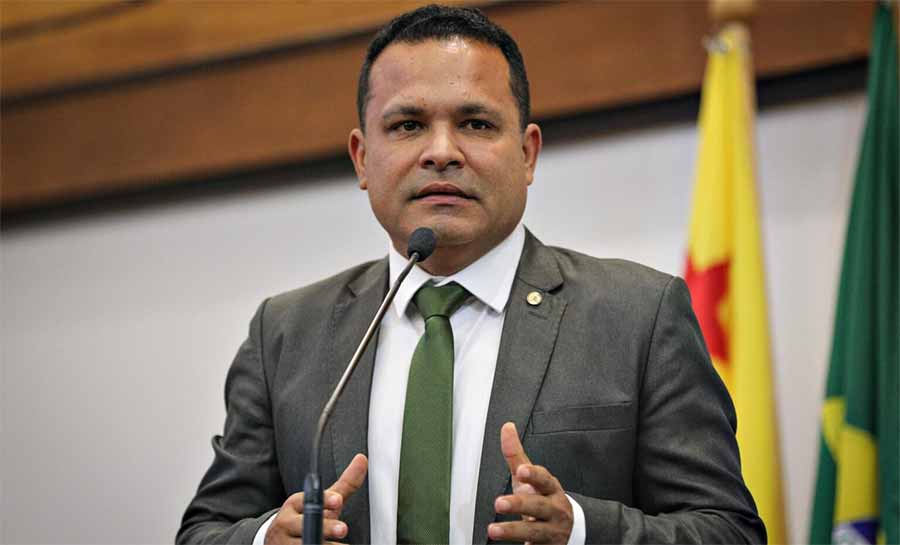 Tadeu Hassem alerta sobre condições das BRs no Acre e solicita atenção do governo federal