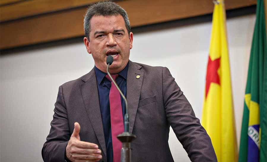 André Vale anuncia adiamento de audiência pública sobre situação das BRs no Acre
