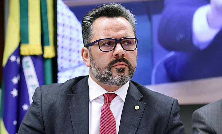 Senador Alan Rick é vítima de fake news em meio à repercussão de acidente em Rio Branco